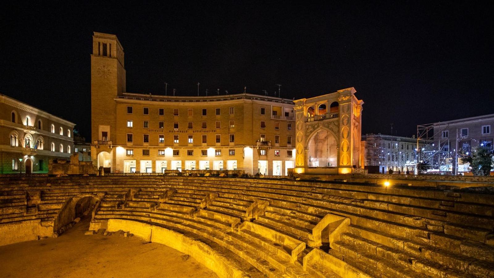 Dimora Rudiae Lecce Bed & Breakfast Exterior photo